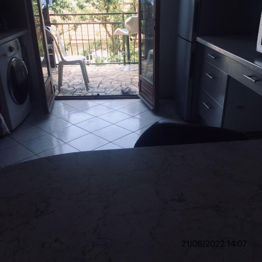 Roomate Near Paris Saint-Denis-en-Margeride Exterior foto
